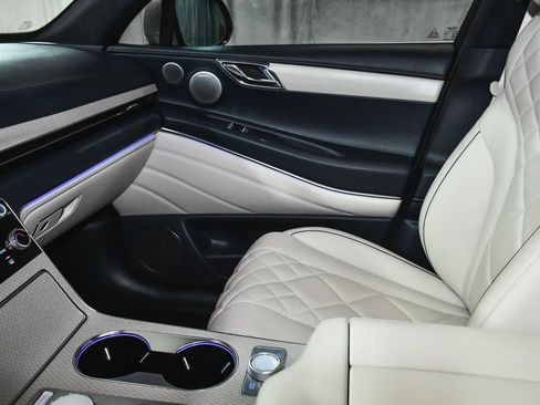 Used 2025 Genesis GV80 3.5T Prestige image 58