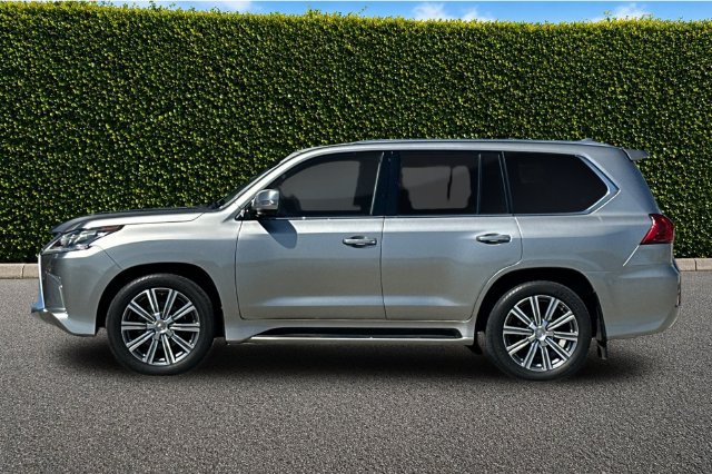 Used 2016 Lexus LX 570 4WD w/ Luxury Package image 7