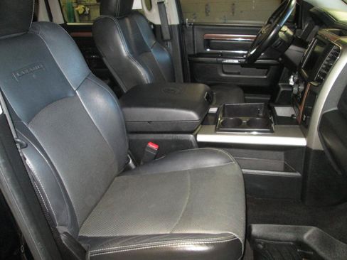 Used 2013 RAM 1500 Laramie w/ Convenience Group AWD/4WD image 13