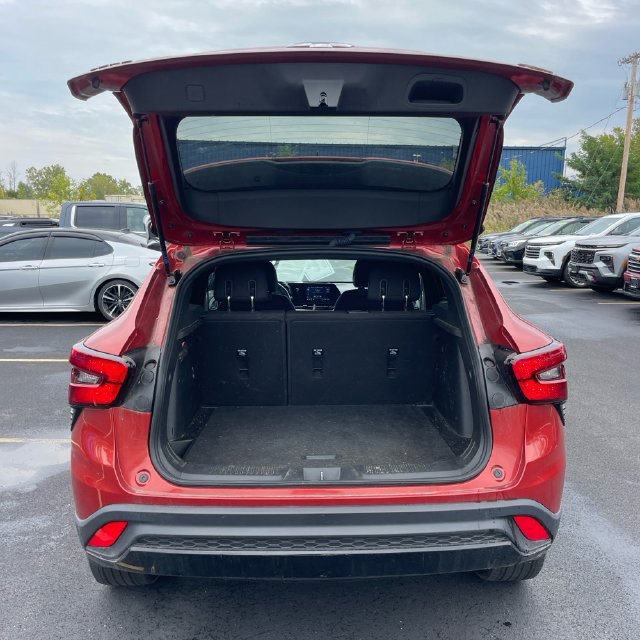 Used 2024 Chevrolet Trax RS w/ Driver Confidence Package FWD image 5