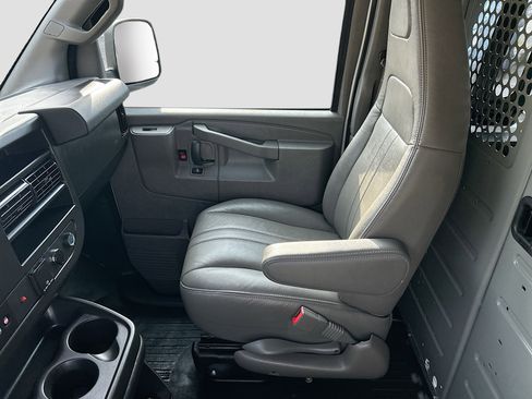 Used 2020 Chevrolet Express 2500 w/ Driver Convenience Package image 22