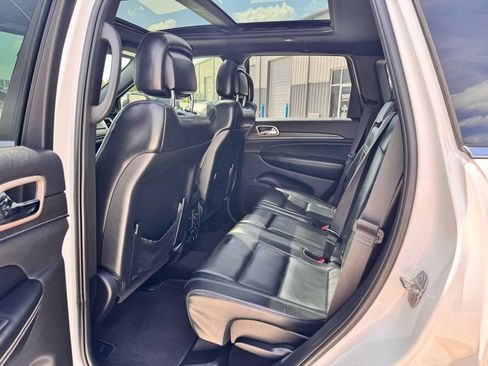 Used 2017 Jeep Grand Cherokee Limited w/ Luxury Group II RWD image 12