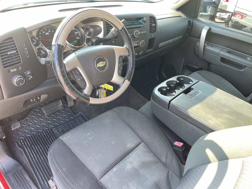Used 2014 Chevrolet Silverado 2500 LT w/ Interior Plus Package AWD/4WD image 41