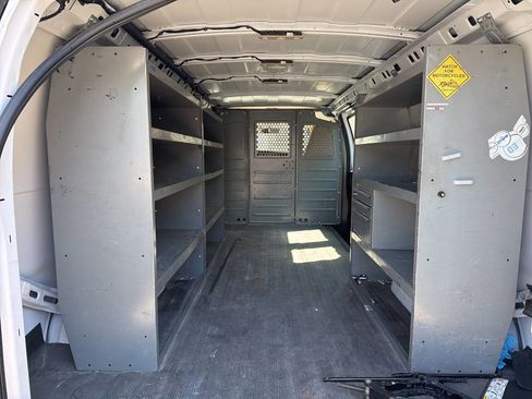 Used 2016 Chevrolet Express 2500 Extended image 8