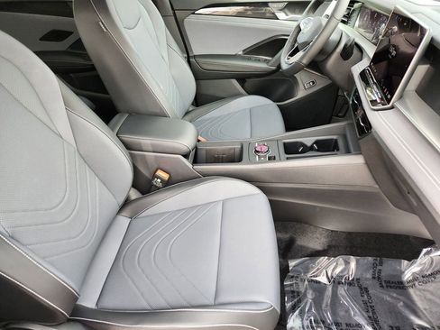 New 2026 Volkswagen Tiguan SE R-Line image 4