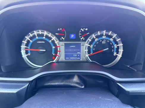 Used 2016 Toyota 4Runner SR5 AWD/4WD image 12