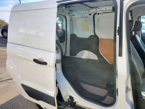 Used 2018 Ford Transit Connect XL image 4