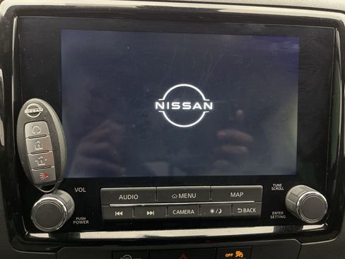 Used 2024 Nissan Frontier PRO-4X w/ Technology Package AWD/4WD image 22