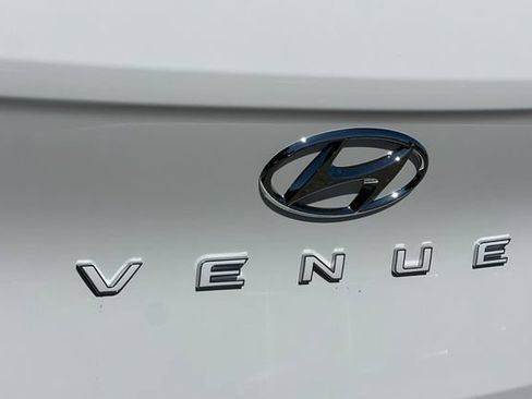 New 2026 Hyundai Venue SEL FWD image 8