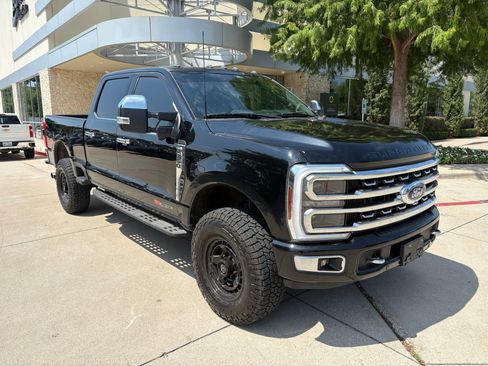 Used 2024 Ford F350 Platinum w/ Tremor Off-Road Package AWD/4WD image 3