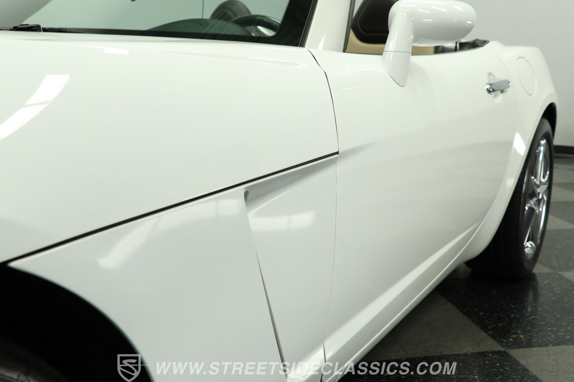 Used 2009 Saturn Sky Red Line RWD image 22