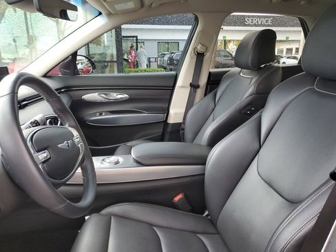 Used 2023 Genesis GV70 2.5T w/ Select Package image 19