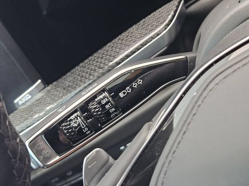 Certified 2025 Cadillac Escalade ESV V AWD/4WD image 21