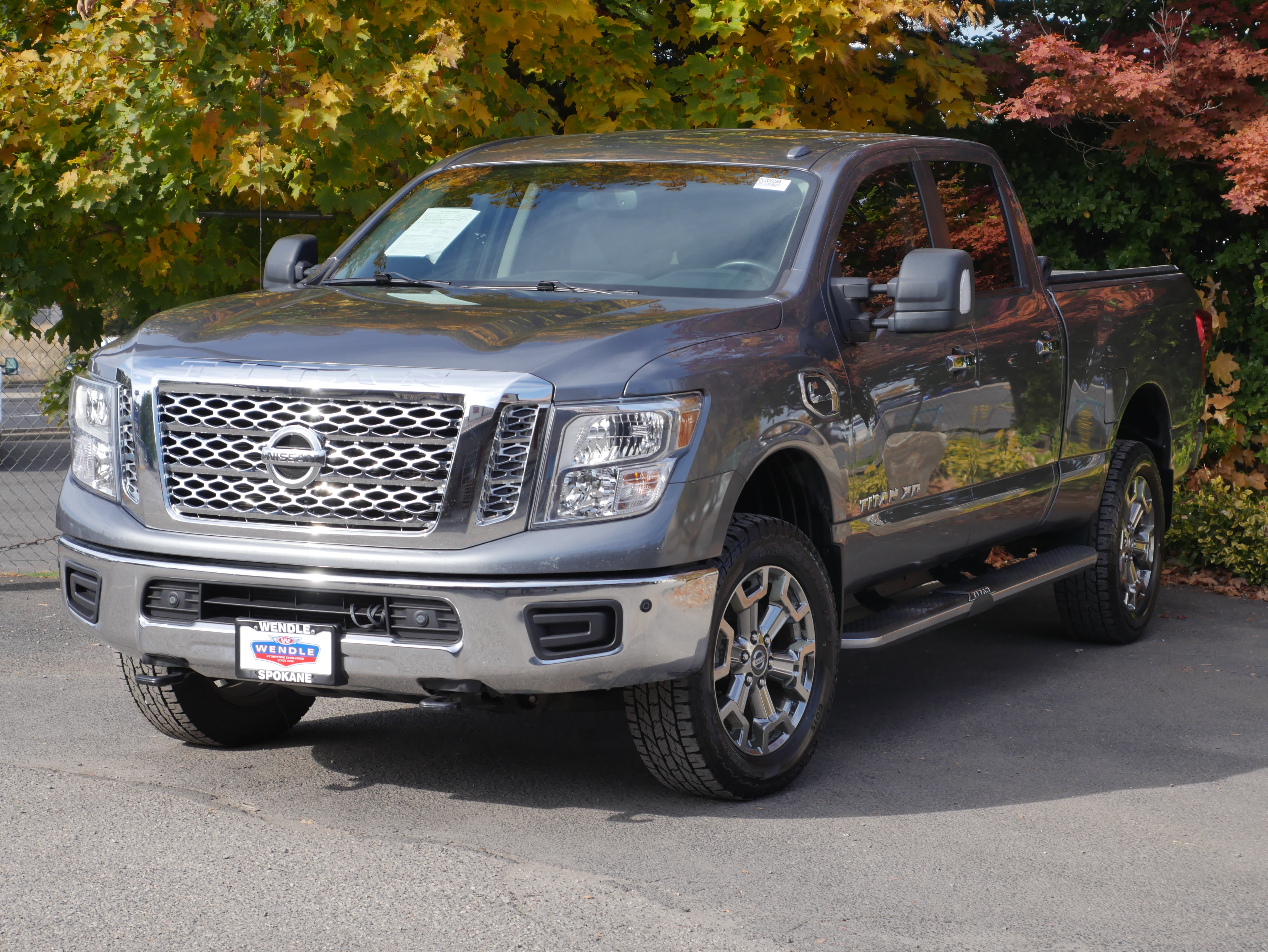 Used 2018 Nissan Titan SV w/ SV Convenience Package AWD/4WD image 2