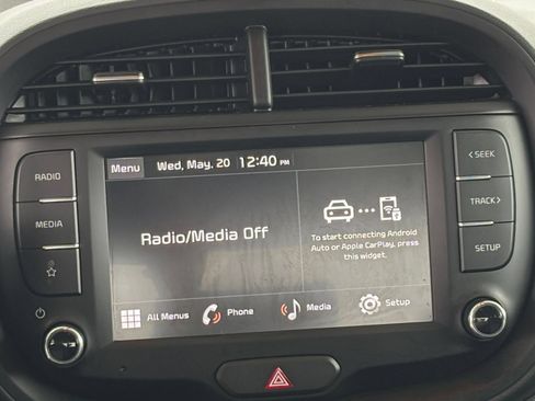 Used 2025 Kia Soul LX w/ LX Technology Package FWD image 20
