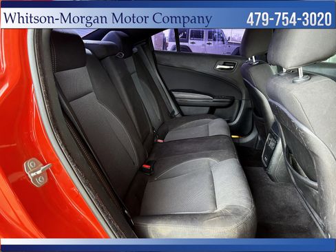 Used 2018 Dodge Charger SXT w/ Blacktop Package image 30