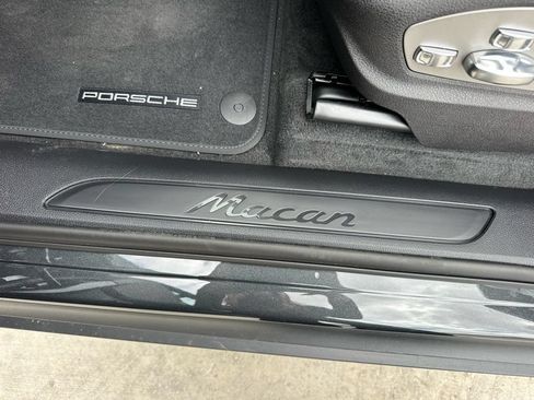 Used 2026 Porsche Macan Turbo AWD/4WD image 23