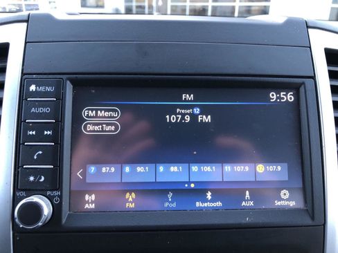 Used 2021 Nissan Frontier SV image 16