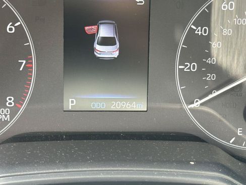 Used 2025 Toyota Corolla SE FWD image 13