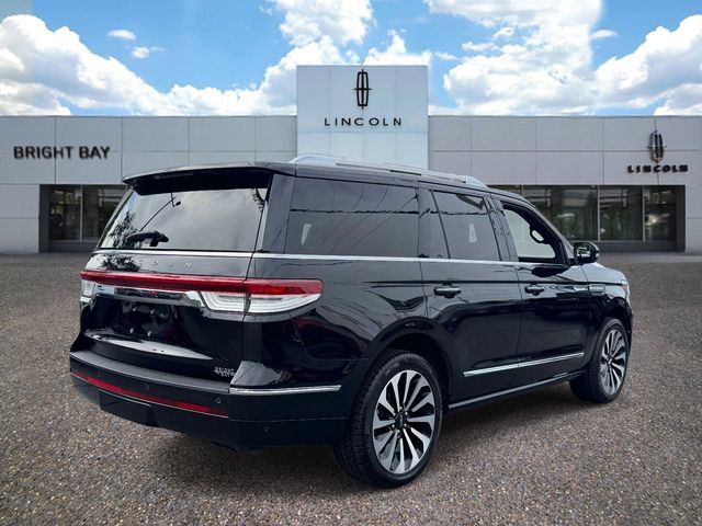 Used 2023 Lincoln Navigator Reserve AWD/4WD image 5