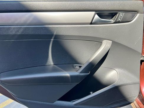 Used 2014 Volkswagen Passat 1.8T S image 21