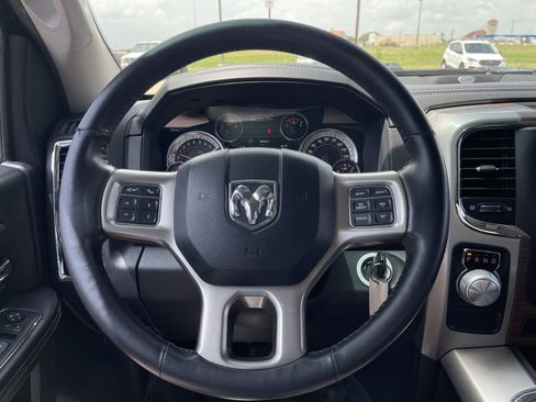 Used 2016 RAM 1500 Laramie RWD image 17