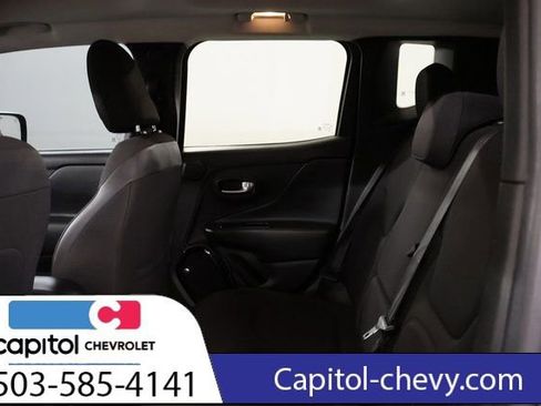 Used 2016 Jeep Renegade Latitude image 31