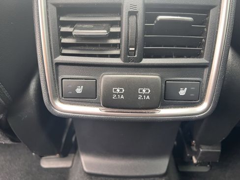 Used 2023 Subaru Forester Touring image 39