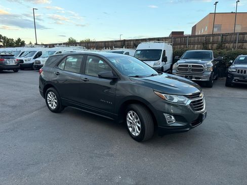 Used 2020 Chevrolet Equinox LS image 12