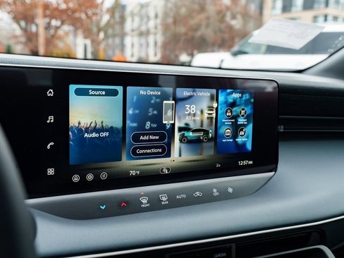 New 2026 Nissan Leaf image 12