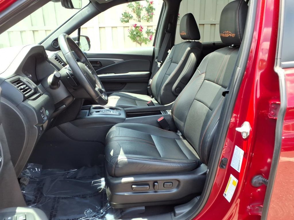 Used 2023 Honda Passport TrailSport image 16