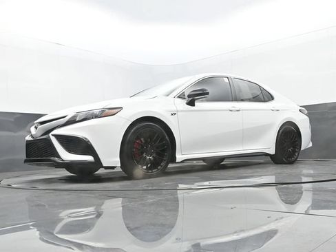Used 2023 Toyota Camry SE FWD image 29