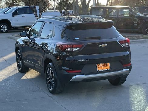 Used 2025 Chevrolet TrailBlazer LT image 4