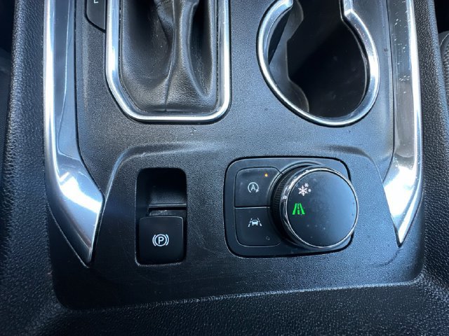 Used 2023 Chevrolet Traverse LT FWD image 37