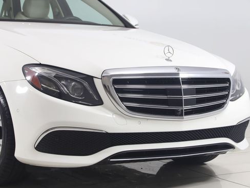 Used 2020 Mercedes-Benz E 450 4MATIC Wagon w/ Premium Package image 45