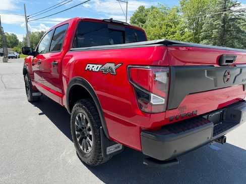 Used 2023 Nissan Titan PRO-4X w/ Pro-4x Convenience Package AWD/4WD image 8