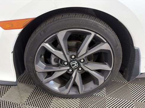 Used 2019 Honda Civic Sport Touring image 13