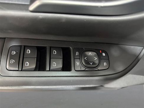 Used 2023 Fisker Ocean Extreme image 28