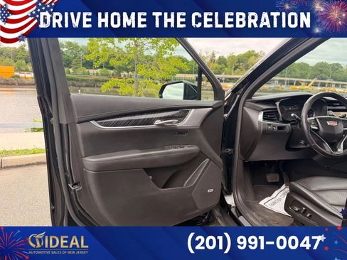 Used 2021 Cadillac XT6 Premium Luxury AWD/4WD image 24