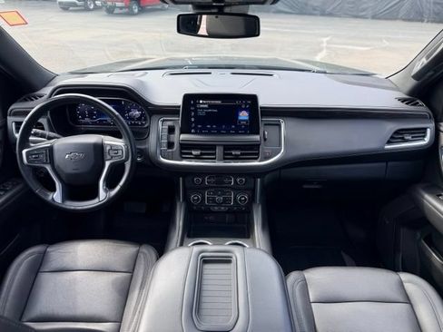 Used 2023 Chevrolet Suburban Z71 w/ Luxury Package AWD/4WD image 24