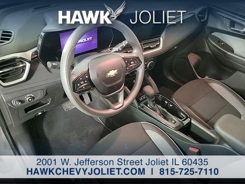 Used 2025 Chevrolet TrailBlazer LT AWD/4WD image 11