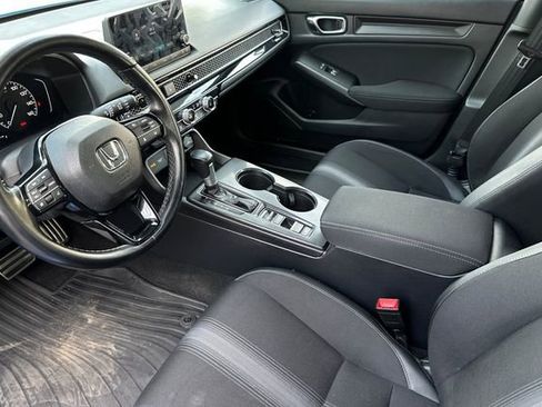 Used 2025 Honda Civic Sport image 2