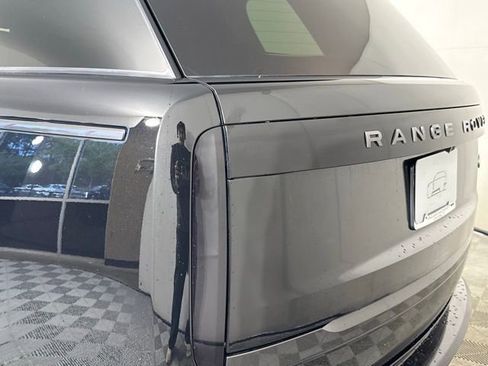 Used 2023 Land Rover Range Rover SE image 8