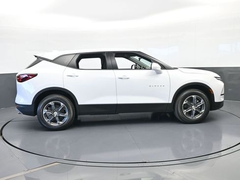 Used 2024 Chevrolet Blazer LT image 7