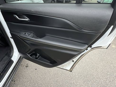 Used 2023 Jeep Grand Cherokee L Laredo image 21