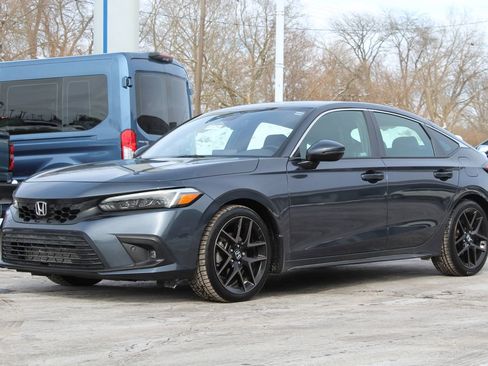 Used 2022 Honda Civic Sport Touring image 4