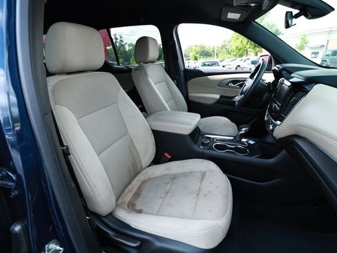 Used 2023 Chevrolet Traverse LS FWD image 24