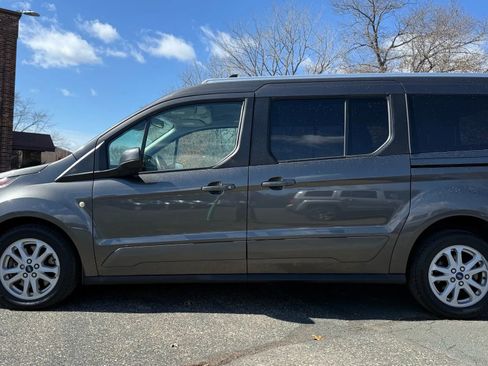 Used 2020 Ford Transit Connect XLT FWD image 5