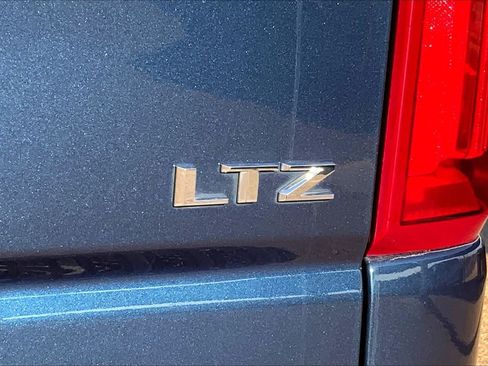 Used 2022 Chevrolet Silverado 2500 LTZ AWD/4WD image 10