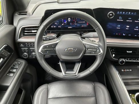 Used 2025 Chevrolet Tahoe Z71 AWD/4WD image 15